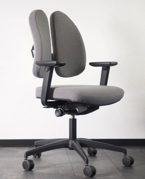 API-Test Wupperchair Bürostuhl Muvback - mit geteilter Rückenlehne