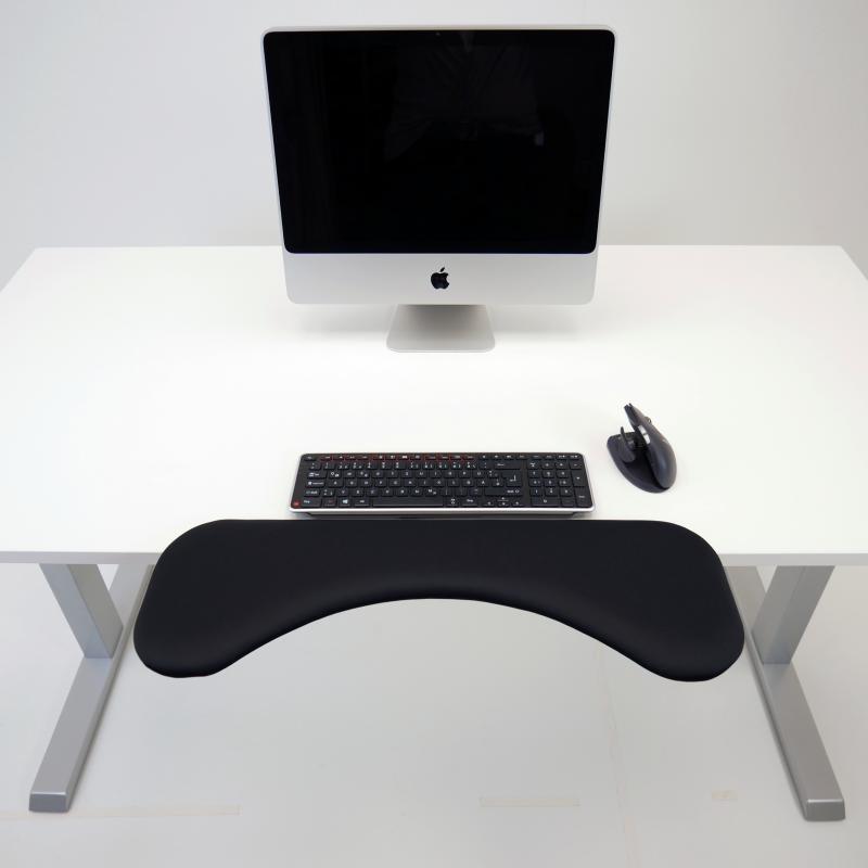 API-Test Tischlehne, Symmetrisch weit 1