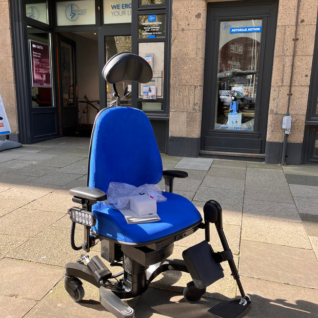 VELA Tango 700E Gesundheitsstuhl mit Motor - Sonderangebot aus Rückkauf