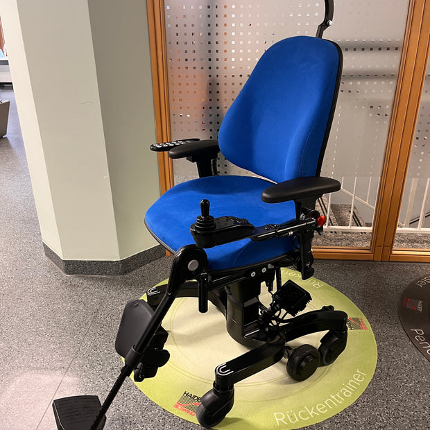 VELA Tango 700E Gesundheitsstuhl mit Motor - Sonderangebot aus Rückkauf