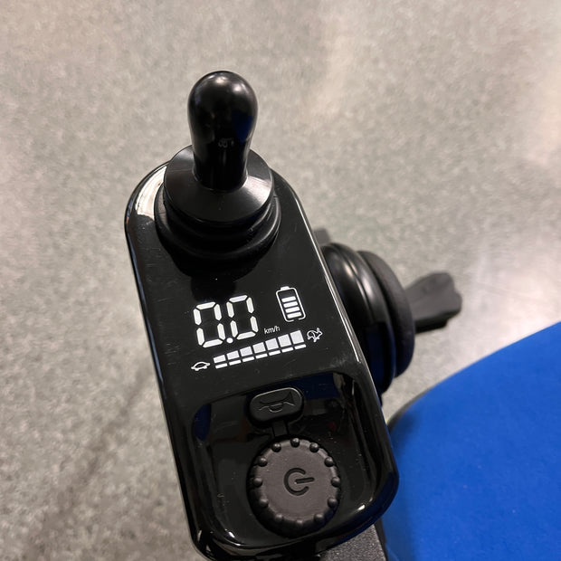 VELA Tango 700E Gesundheitsstuhl mit Motor - Sonderangebot aus Rückkauf