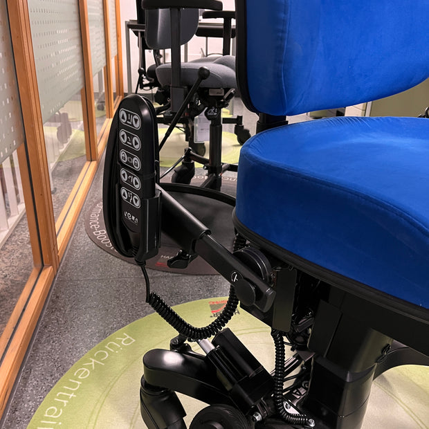 VELA Tango 700E Gesundheitsstuhl mit Motor - Sonderangebot aus Rückkauf