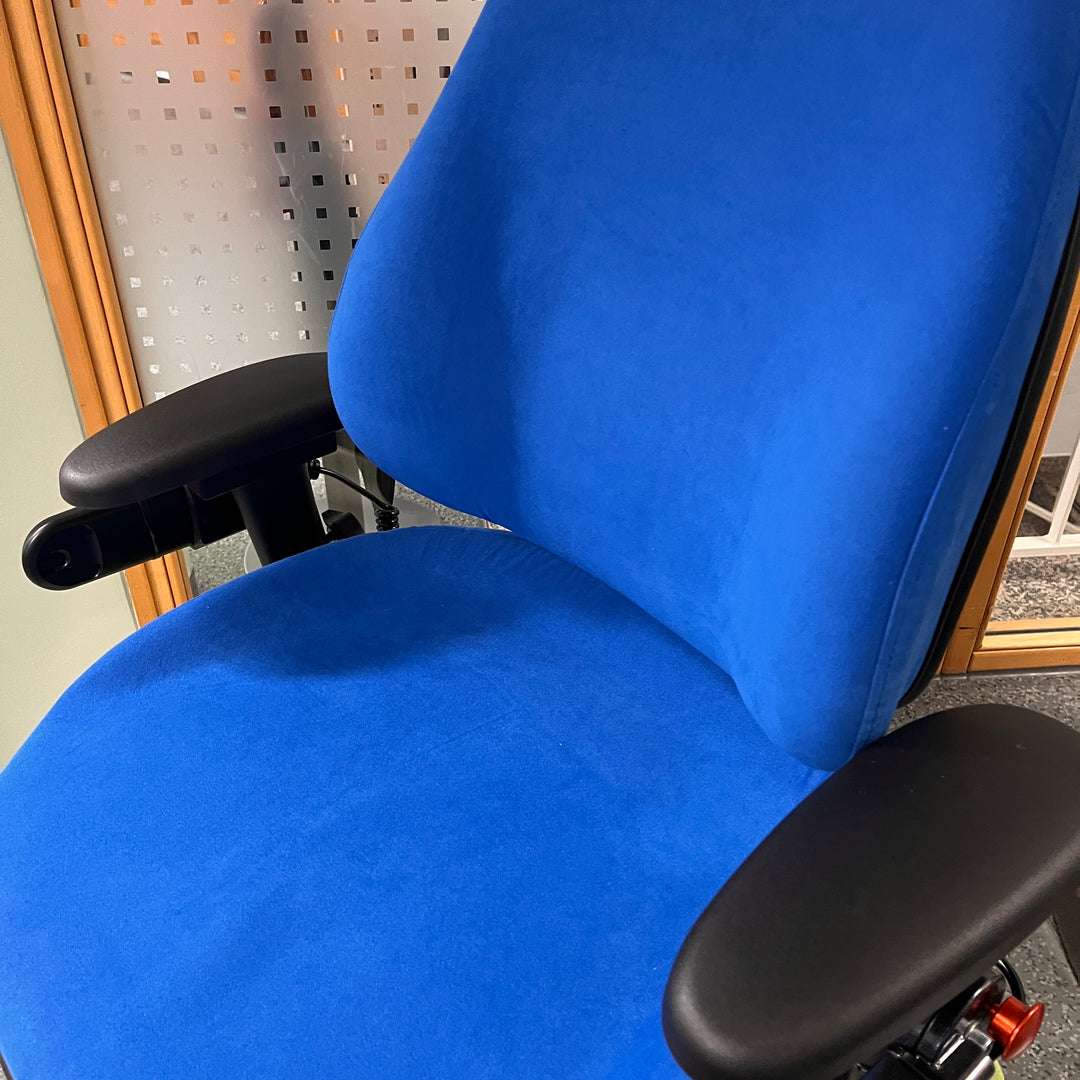 VELA Tango 700E Gesundheitsstuhl mit Motor - Sonderangebot aus Rückkauf