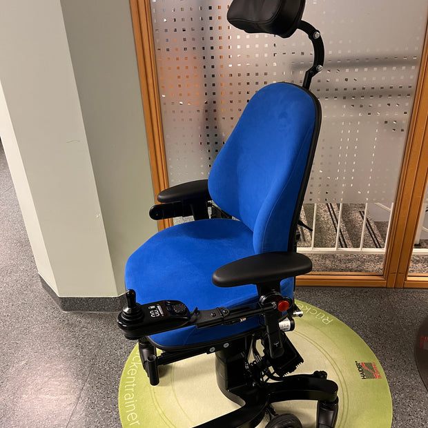 VELA Tango 700E Gesundheitsstuhl mit Motor - Sonderangebot aus Rückkauf