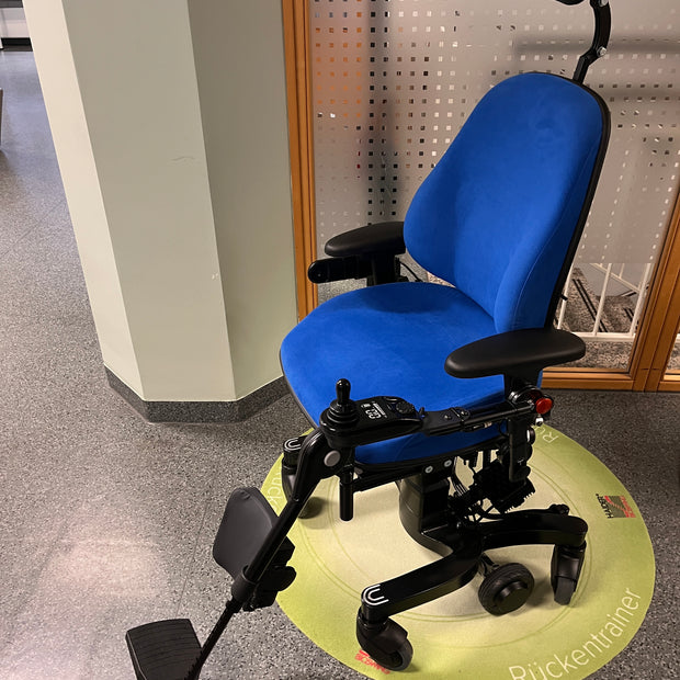 VELA Tango 700E Gesundheitsstuhl mit Motor - Sonderangebot aus Rückkauf