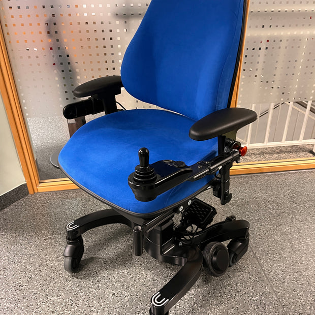 VELA Tango 700E Gesundheitsstuhl mit Motor - Sonderangebot aus Rückkauf