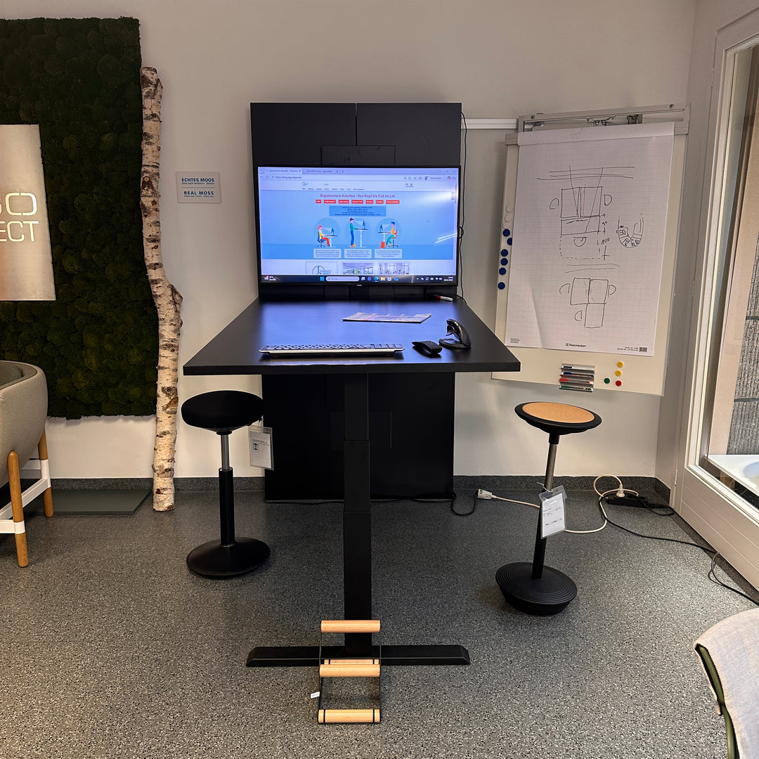 ABVERKAUF aus Ausstellung Meeting  Motortisch Hausmarke, da nicht mehr lieferbar