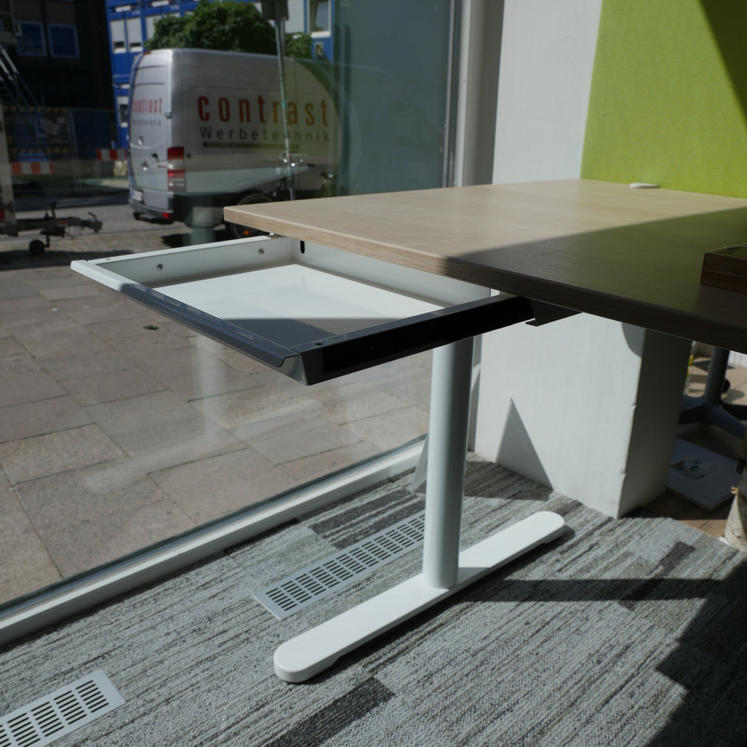 Tischgestell Alto inkl. Platte und Zubehör - Einzelstück
