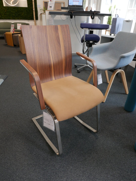 Moizi 24 Freischwinger Esszimmerstuhl - Einzelstück aus Ausstelung