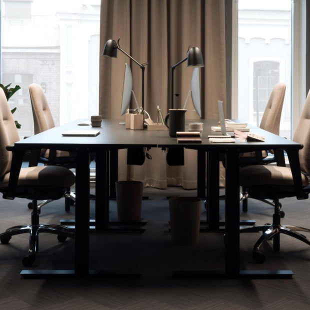 API-Test RH New Logic 220 schwarz