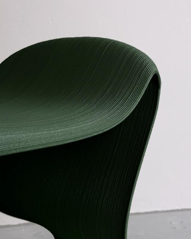API-Test Flow Chair Hocker