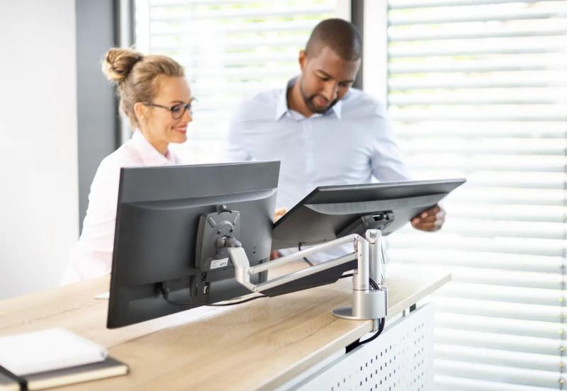 API-Test Doppel-Monitorarm Clu Duo C/XL C