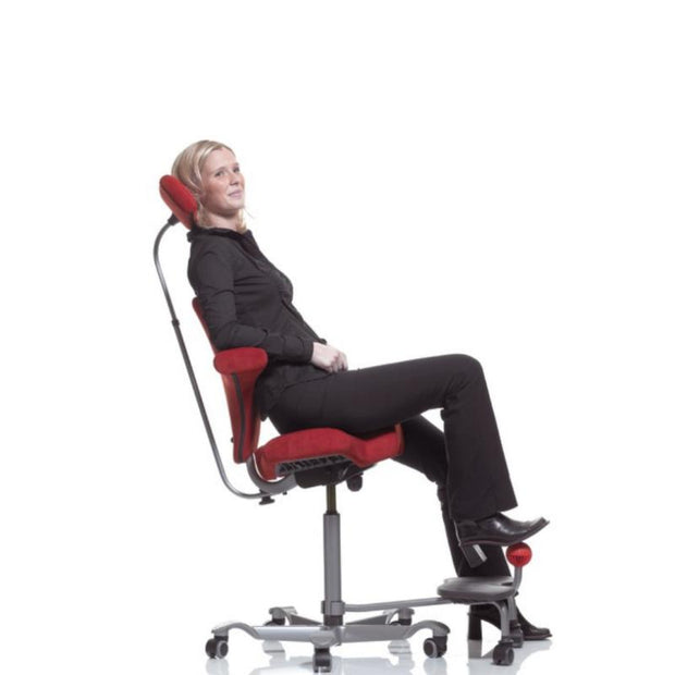 API-Test HAG Capisco 8107 mit Kopfstütze