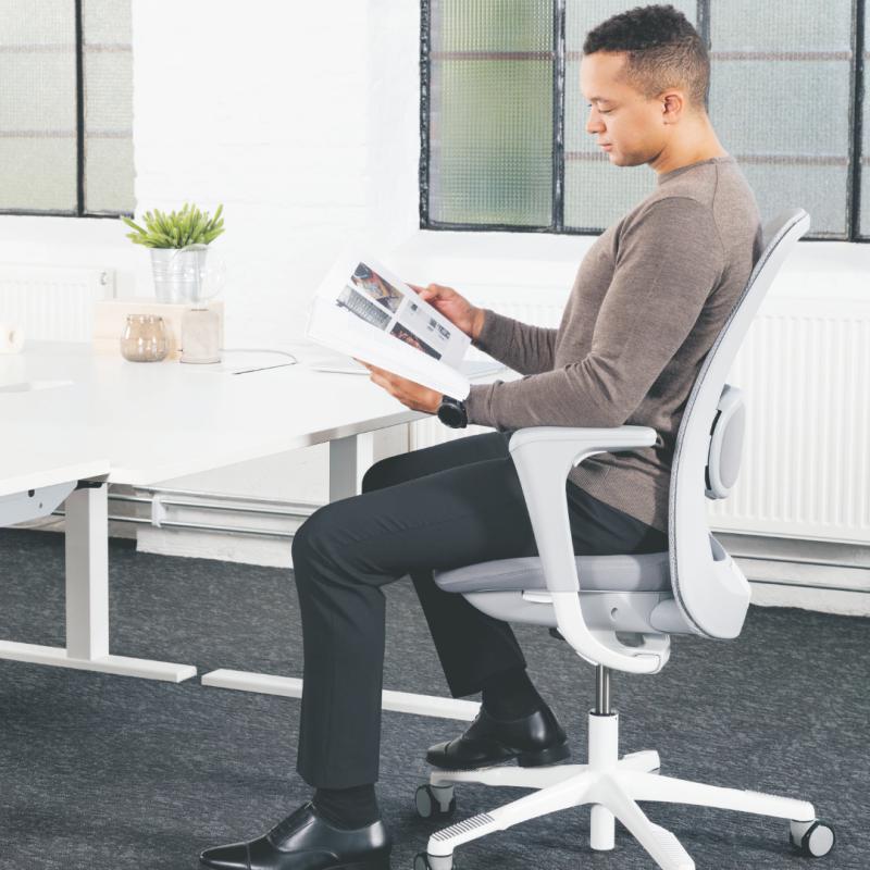 API-Test SoFi mesh mit hoher Rückenlehne 