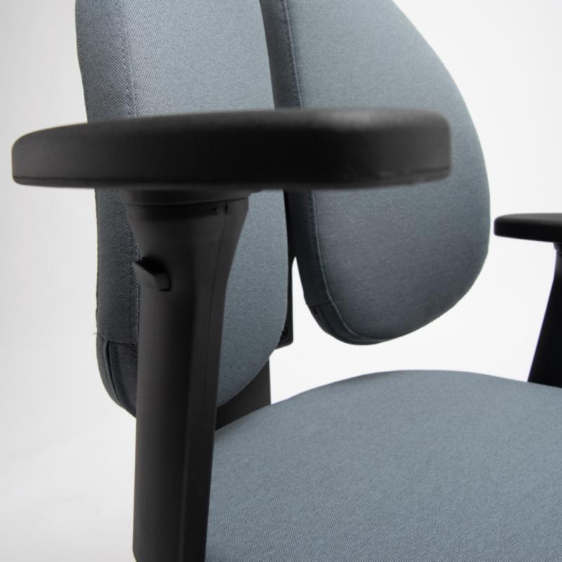 API-Test Wupperchair Bürostuhl Muvback - mit geteilter Rückenlehne