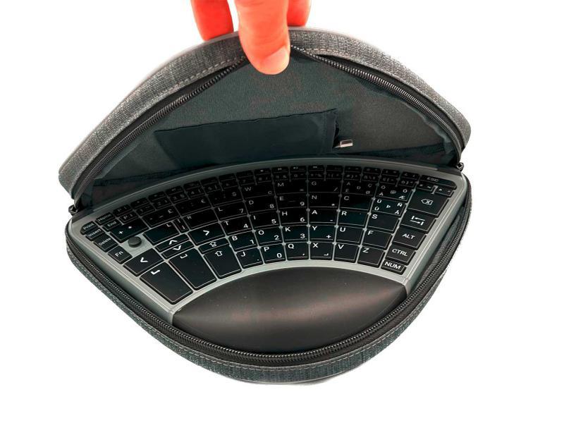 API-Test TiPY Einhandtastatur inkl. Tasche