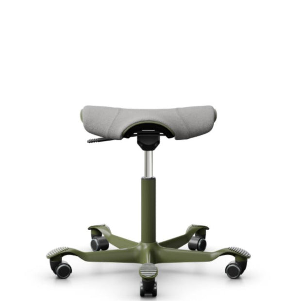 API-Test HAG Capisco Puls 8002 Sattelhocker
