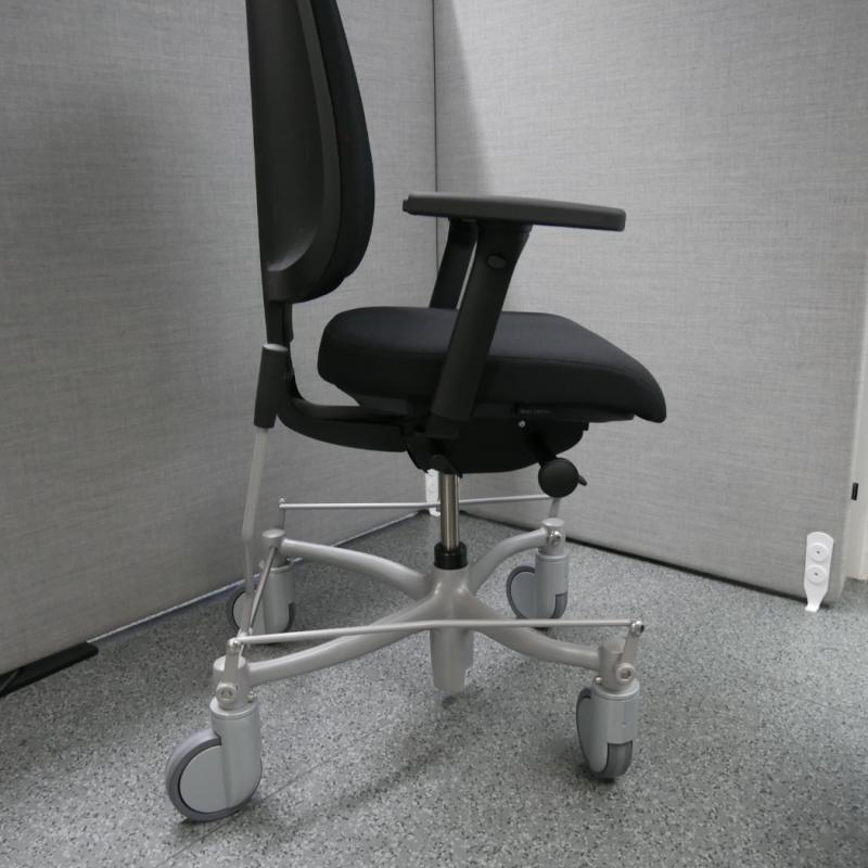 API-Test Trippel-Untergestell mit Handbremse 