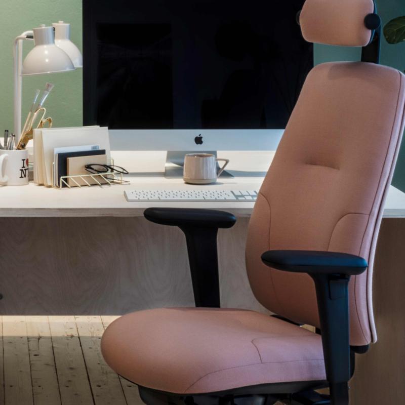 API-Test RH New Logic 220 schwarz