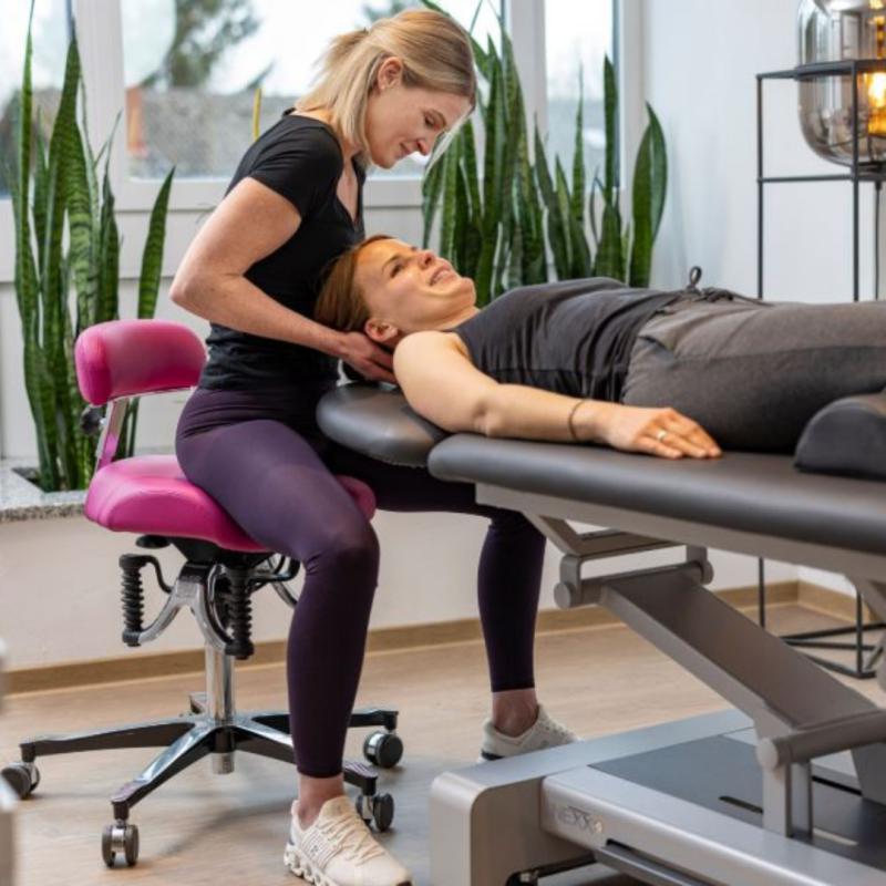 API-Test Haider Bioswing oneUP EASY Bestseller Sattelstuhl mit Beckenstütze 1