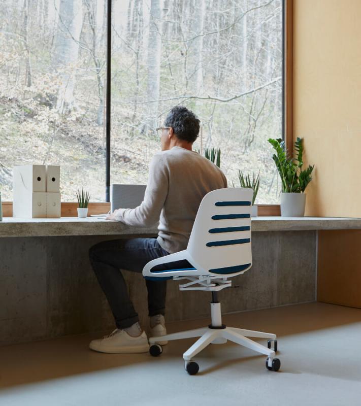 API-Test Aeris Numo Task Bürostuhl mit Sitzpolster