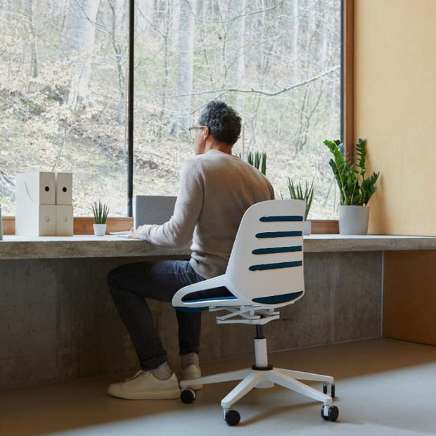 API-Test Aeris Numo Task Bürostuhl mit Sitzpolster