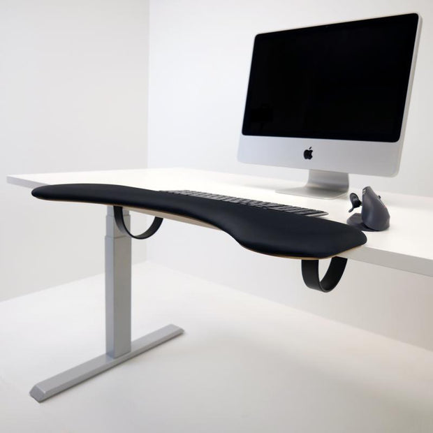 API-Test Tischlehne, Symmetrisch weit 1