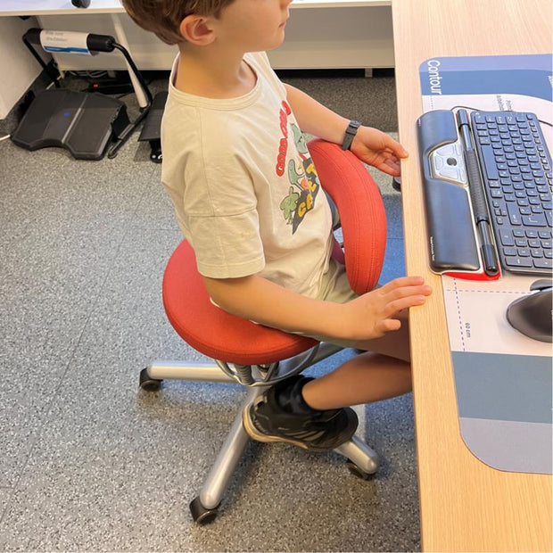 API-Test Bioswing Kinderstuhl Foxy mit Lendenwirbelstütze