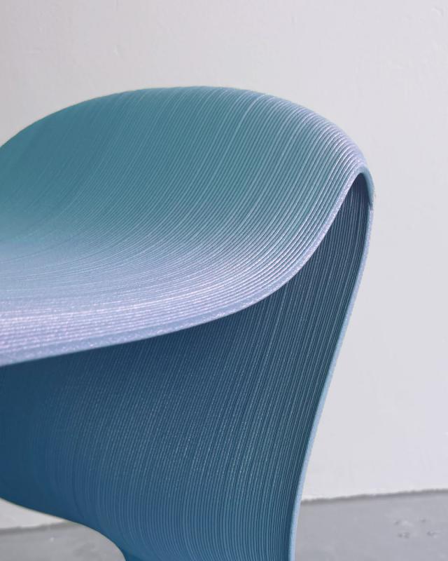 API-Test Flow Chair Hocker